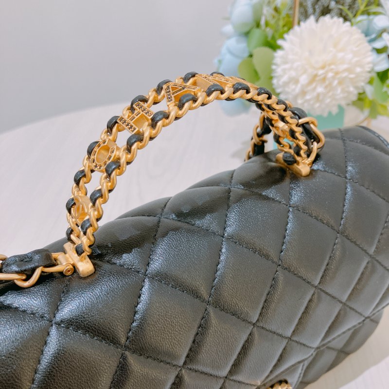 TK2006	Chanel 香奈兒小號翻藍式手挽連練帶包包 24C Flap Bag 20cm With Handle Lambskin-13