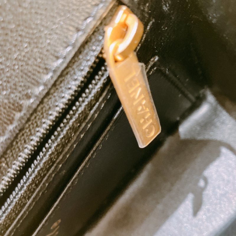 TK2006	Chanel 香奈兒小號翻藍式手挽連練帶包包 24C Flap Bag 20cm With Handle Lambskin-18