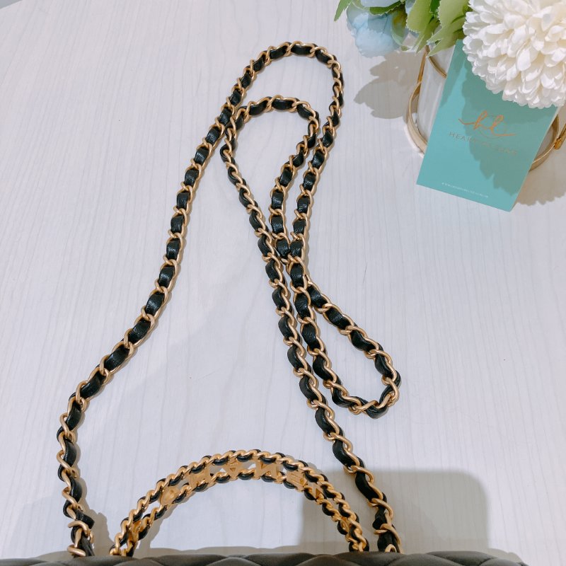 TK2006	Chanel 香奈兒小號翻藍式手挽連練帶包包 24C Flap Bag 20cm With Handle Lambskin-19