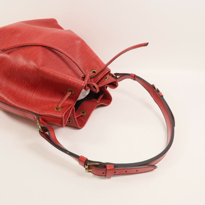 LOUIS VUITTON Epi Petit Noe肩背袋紅色-7