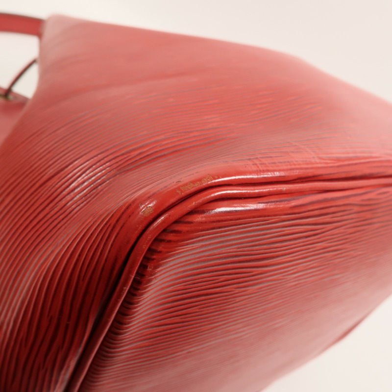 LOUIS VUITTON Epi Petit Noe肩背袋紅色-13