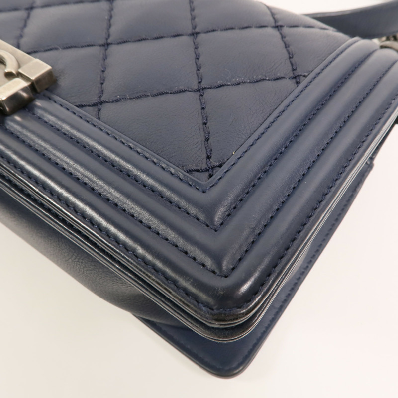 CHANEL 牛皮皮革Boy 25鏈帶肩背袋-12