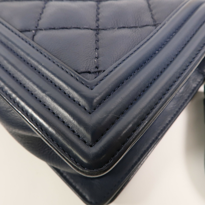 CHANEL 牛皮皮革Boy 25鏈帶肩背袋-14