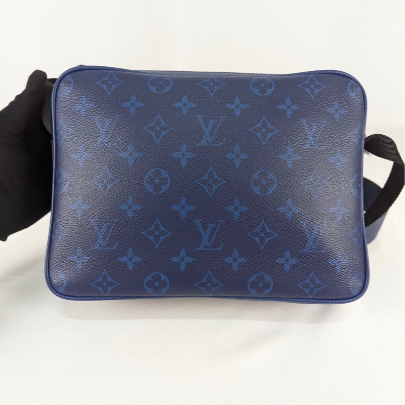 莉亞精品♡ LV 藍老花拼皮郵差包 二手-2