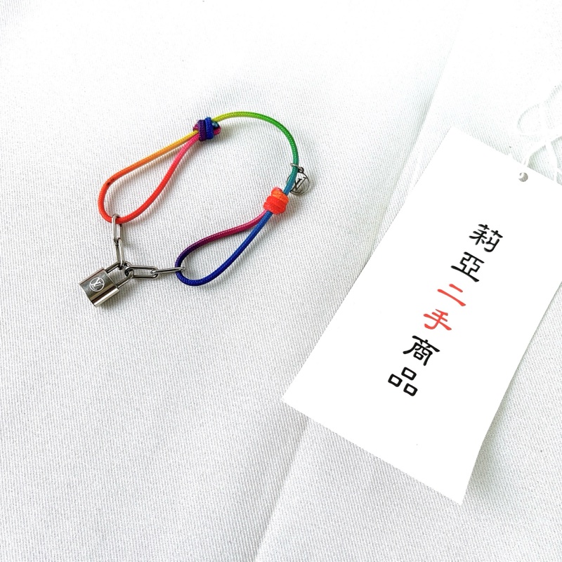 莉亞精品♡LV鎖頭彩虹手繩 二手-1