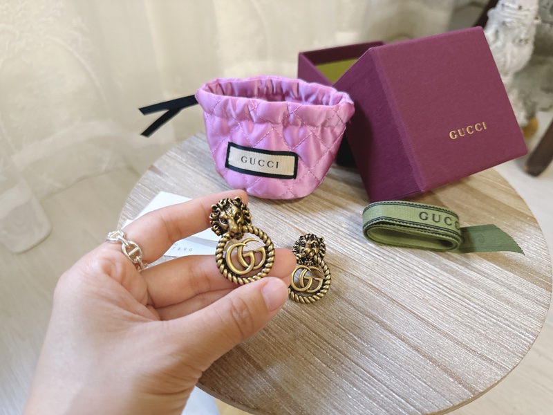 GUCCI 仿舊 古銅金色 經典GG獅頭 夾式耳環. 沒有耳洞的福音-4