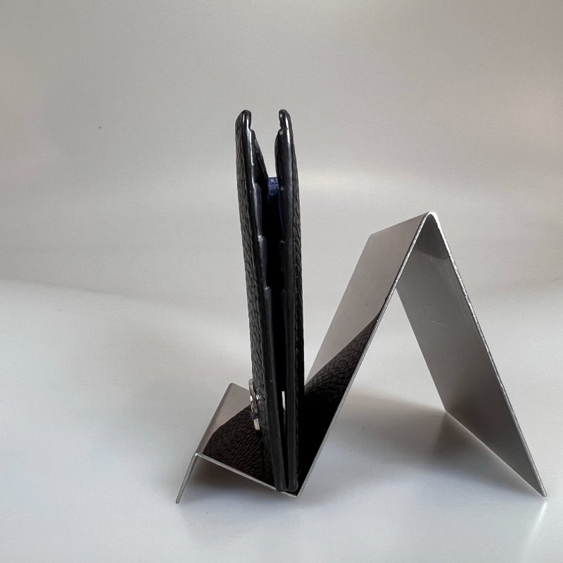 GUCCI  藍黑對開短夾-2