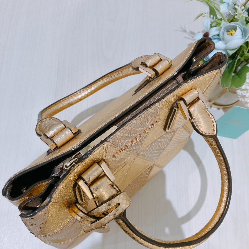 TK2007	Michael Kors Handbag 24cm Gold X GHW Leather With Lock Charm-10