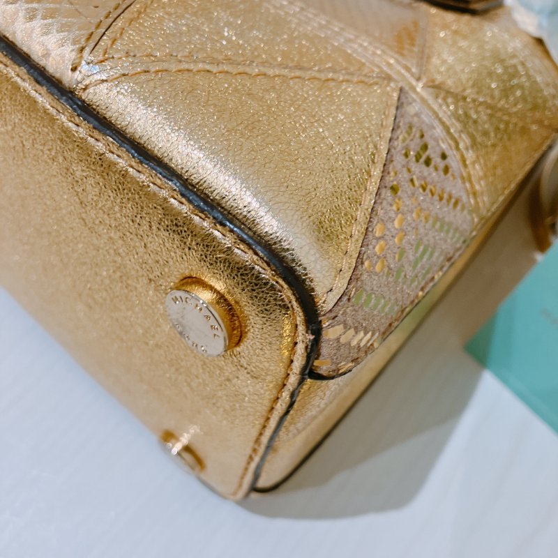 TK2007	Michael Kors Handbag 24cm Gold X GHW Leather With Lock Charm-22