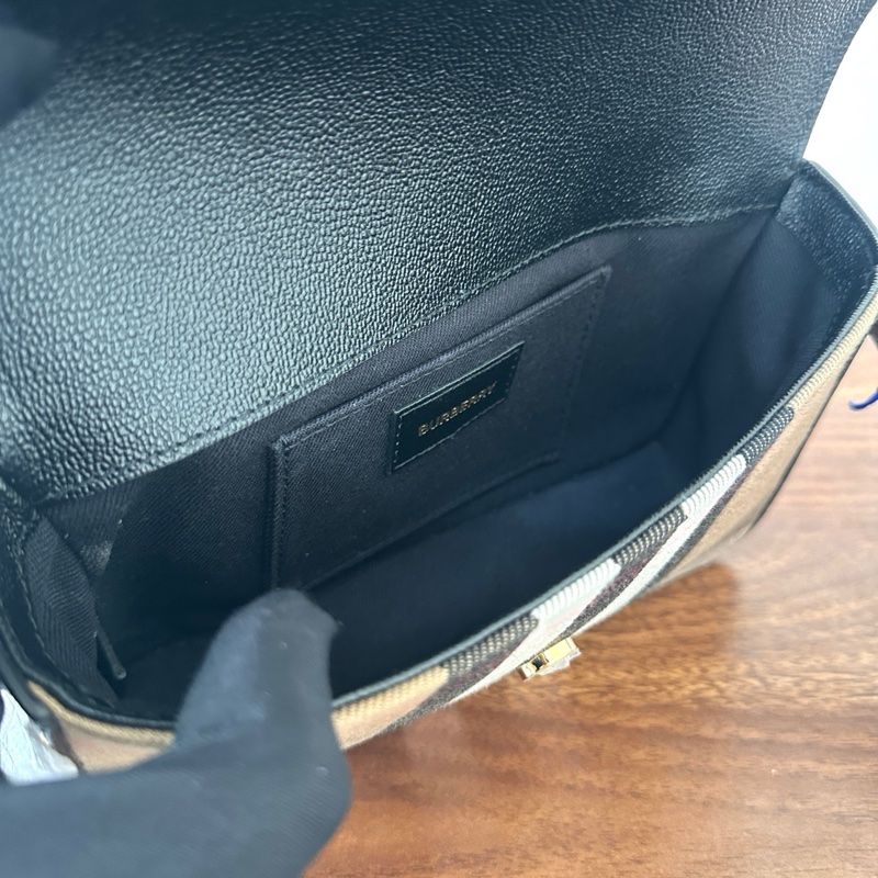 閒置未使用 Burberry 巴寶莉 經典格紋拼皮斜挎包 配件：塵袋-7