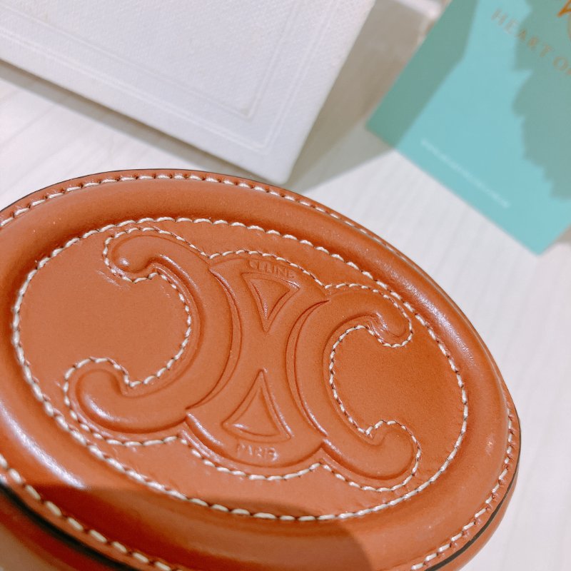TK2013	Celine 思琳迷你零錢包吊飾 Coin Purse Leather Brown X GHW-8