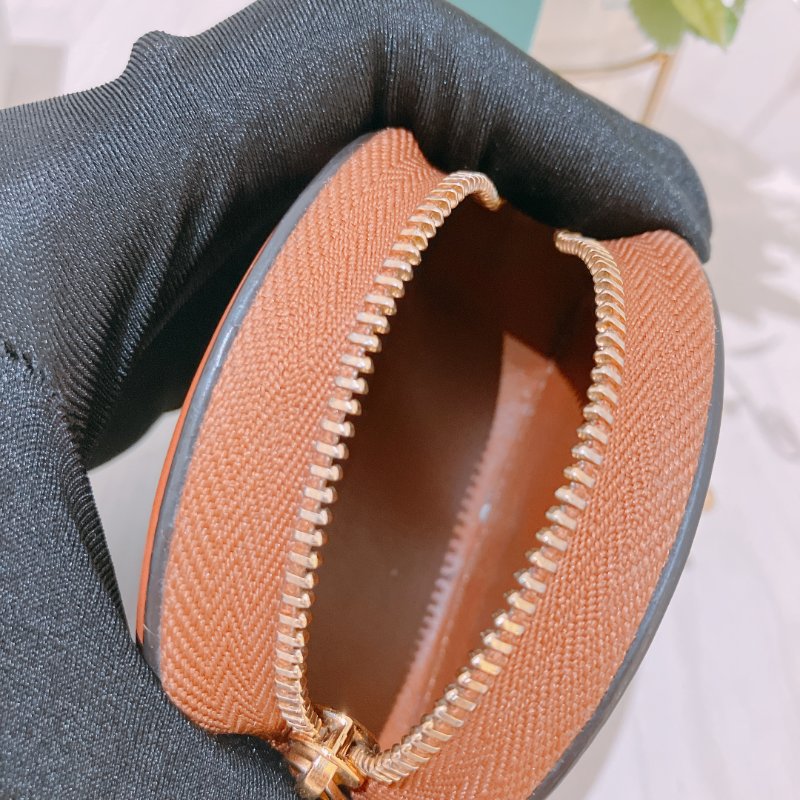 TK2013	Celine 思琳迷你零錢包吊飾 Coin Purse Leather Brown X GHW-13