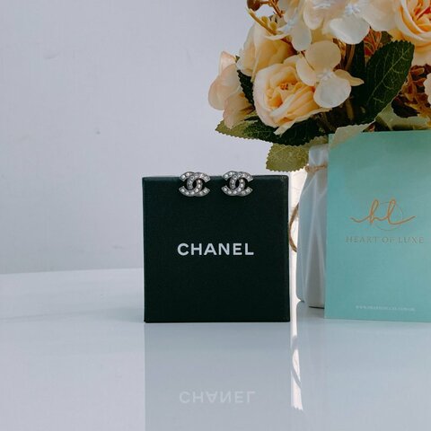 MS0646 Chanel 香奈兒 珍珠 水鑽 銀扣 CC Logo Earrings Crystal and Pearl X PHW