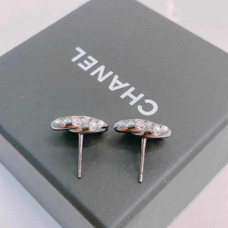 MS0646 Chanel 香奈兒 珍珠 水鑽 銀扣 CC Logo Earrings Crystal and Pearl X PHW-4