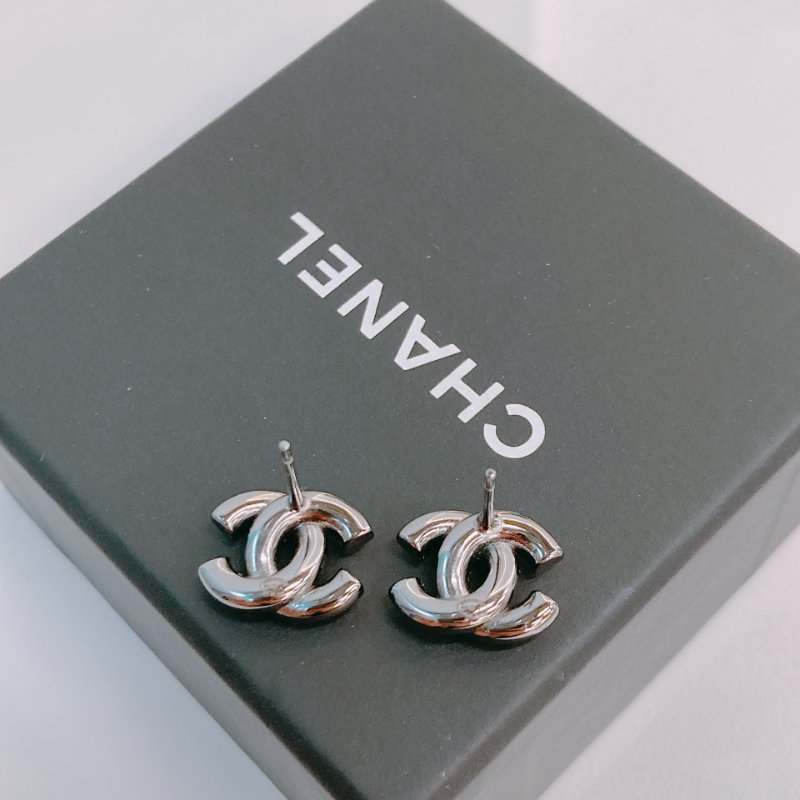 MS0646 Chanel 香奈兒 珍珠 水鑽 銀扣 CC Logo Earrings Crystal and Pearl X PHW-6
