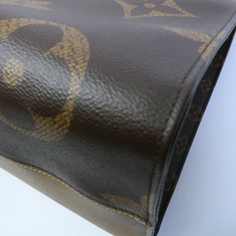 LOUIS VUITTON Monogram Giant OnTheGo GM手挽肩背兩用袋-11