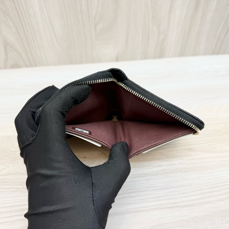 Chanel黑金荔枝牛皮對開短夾AP4652-11