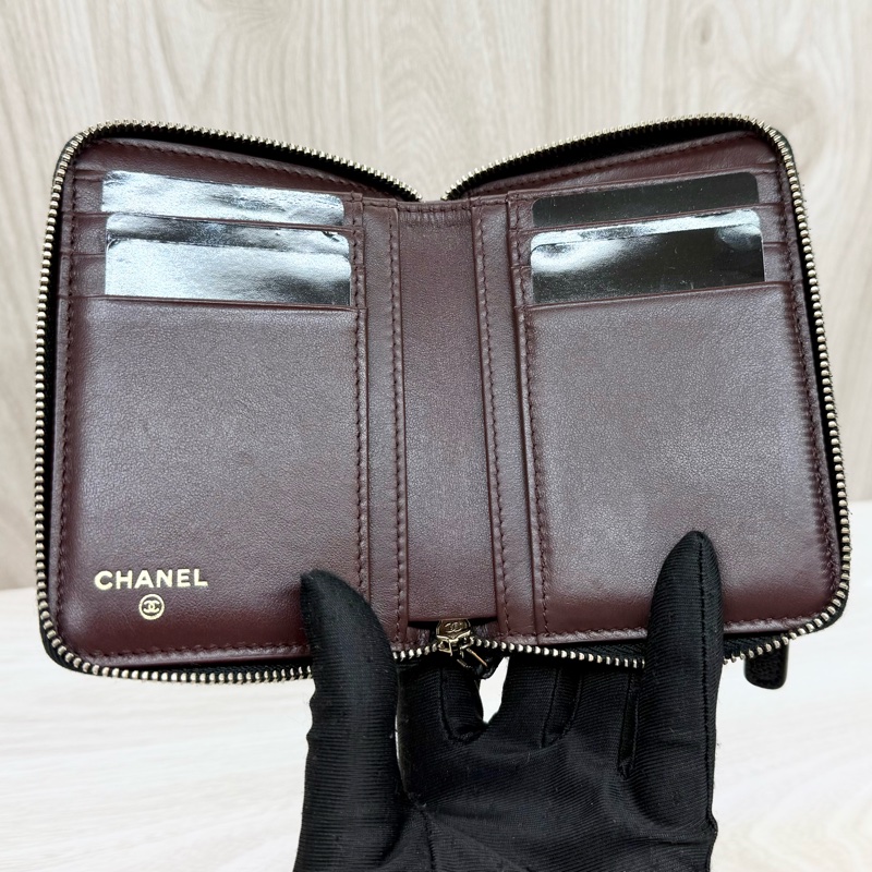 Chanel黑金荔枝牛皮對開短夾AP4652-16