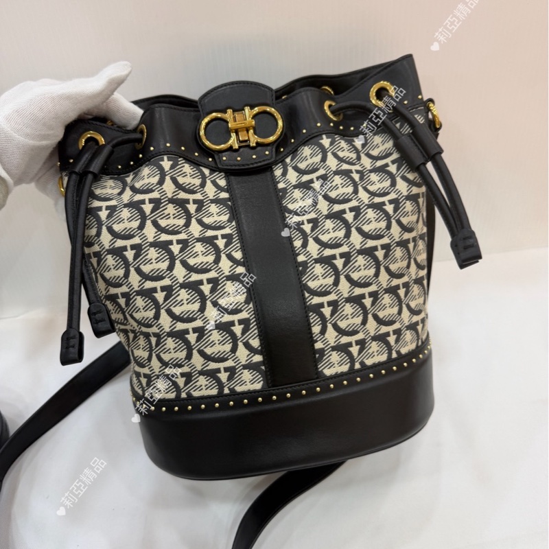 莉亞精品♡ Ferragamo 水桶包 二手美包-2