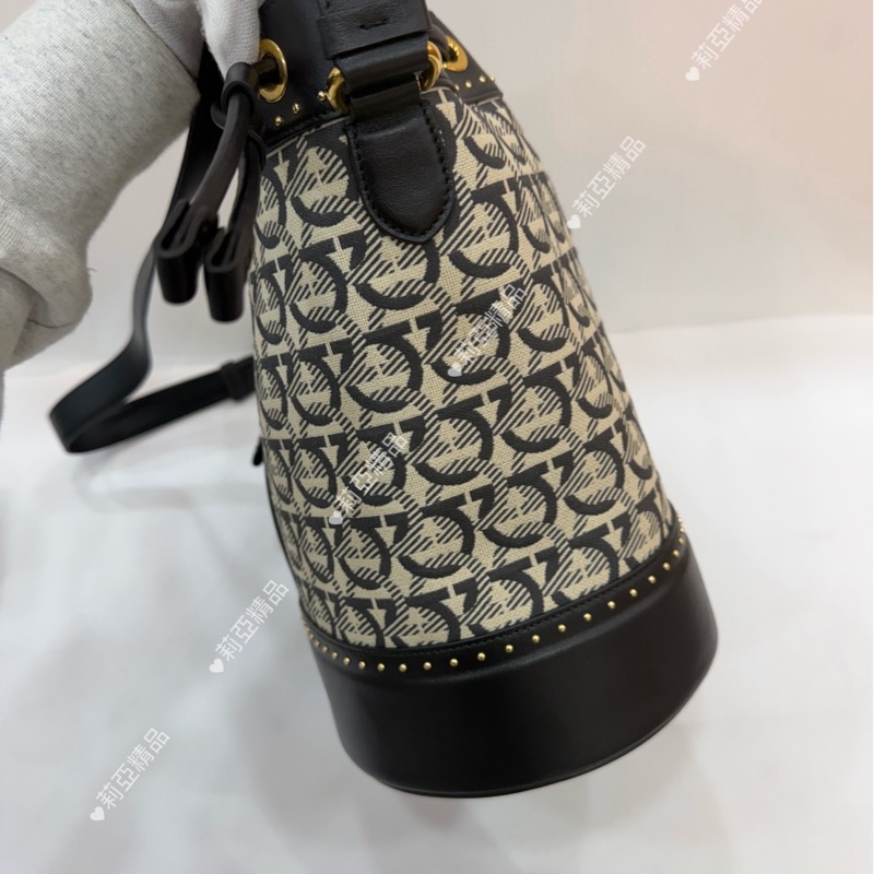 莉亞精品♡ Ferragamo 水桶包 二手美包-4