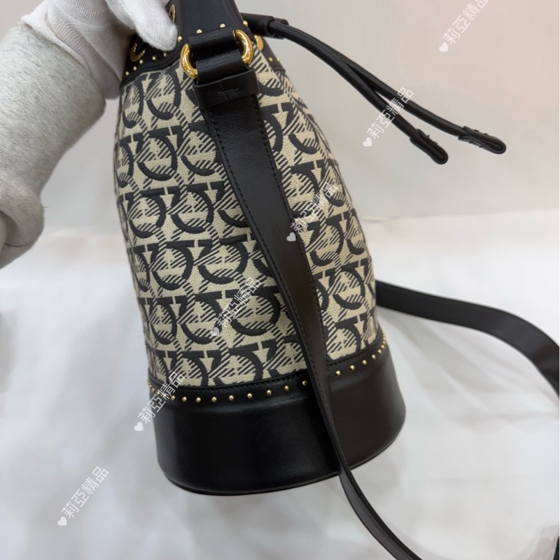 莉亞精品♡ Ferragamo 水桶包 二手美包-5