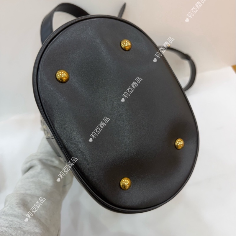 莉亞精品♡ Ferragamo 水桶包 二手美包-6