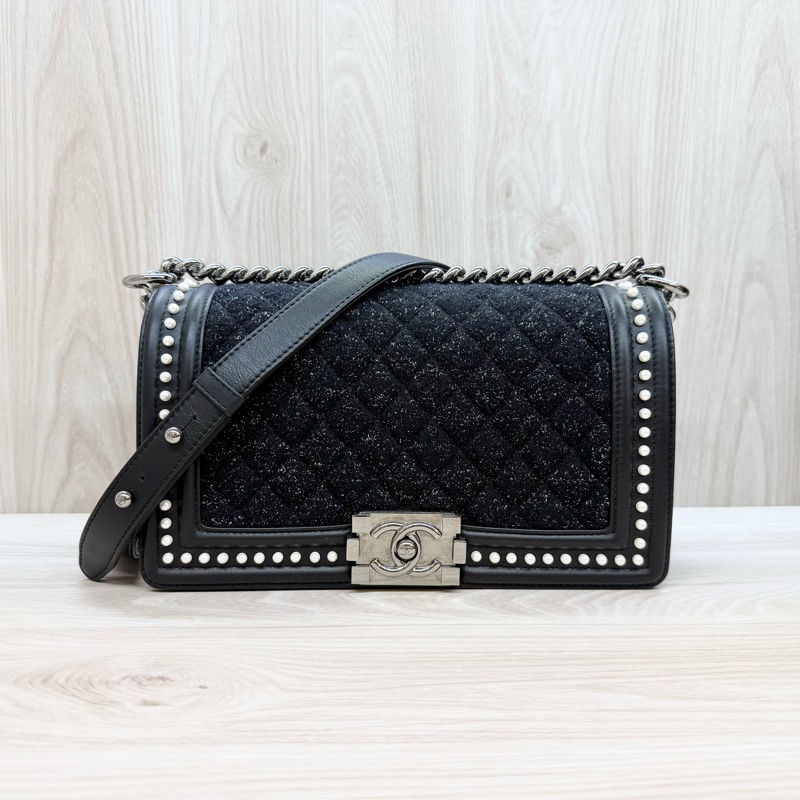 CHANEL銀河黑珍珠飾邊銀釦BOY25-1