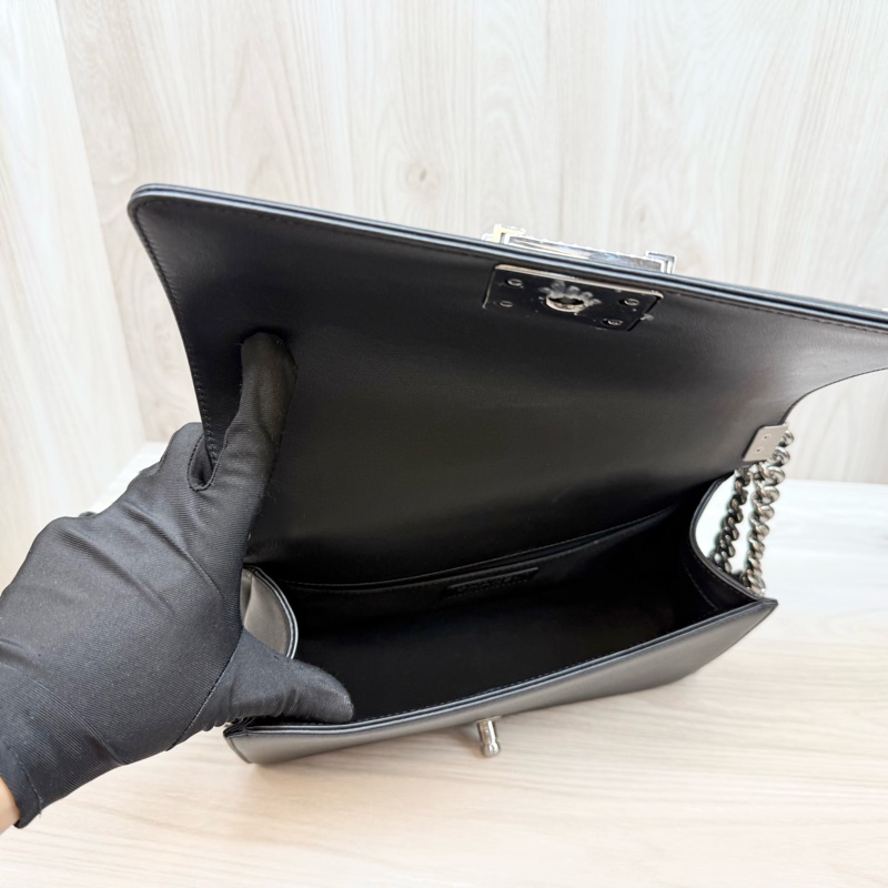 CHANEL銀河黑珍珠飾邊銀釦BOY25-5