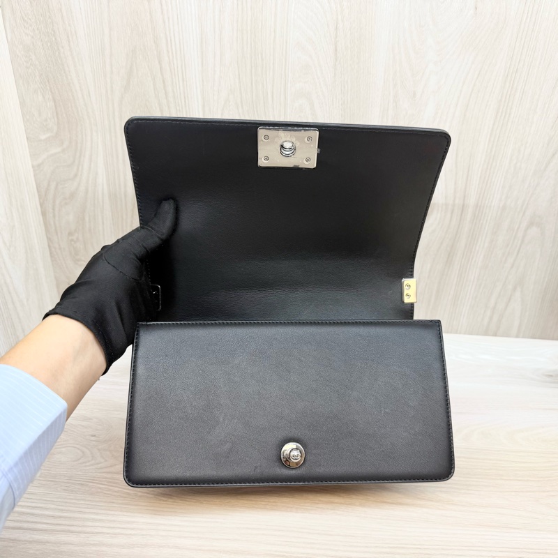 CHANEL銀河黑珍珠飾邊銀釦BOY25-6