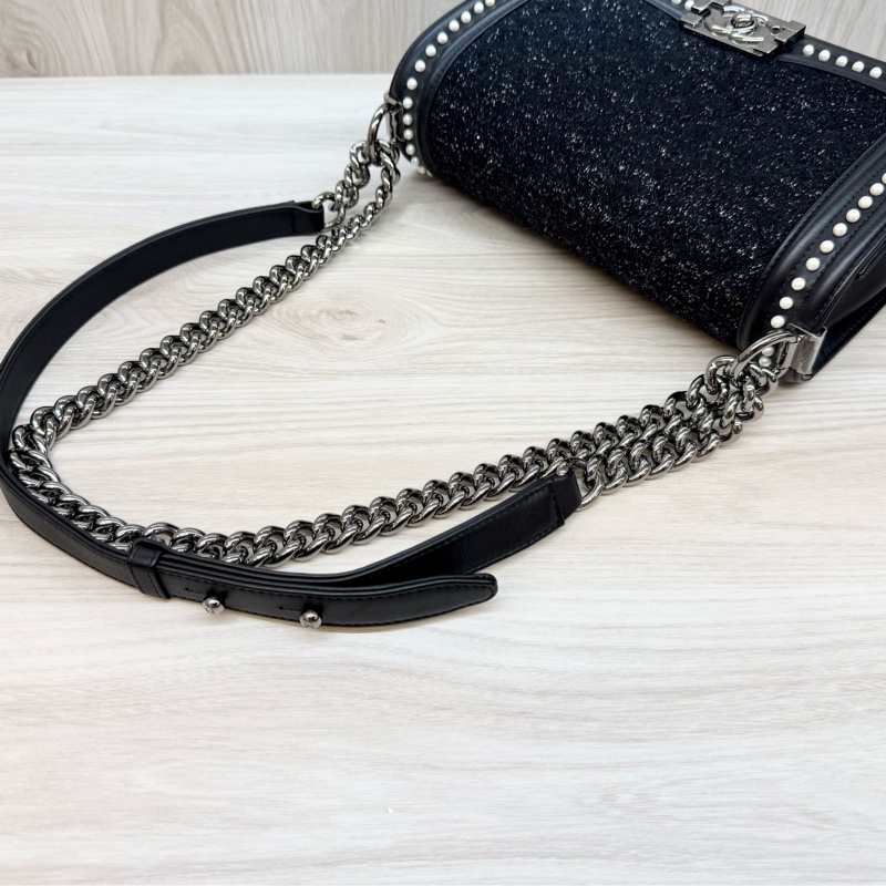 CHANEL銀河黑珍珠飾邊銀釦BOY25-7