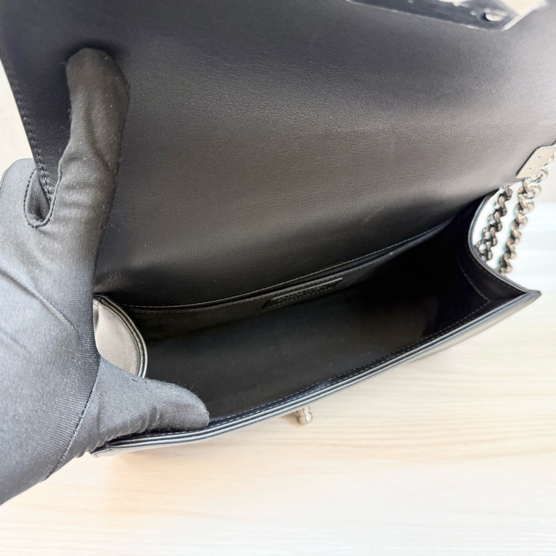 CHANEL銀河黑珍珠飾邊銀釦BOY25-9