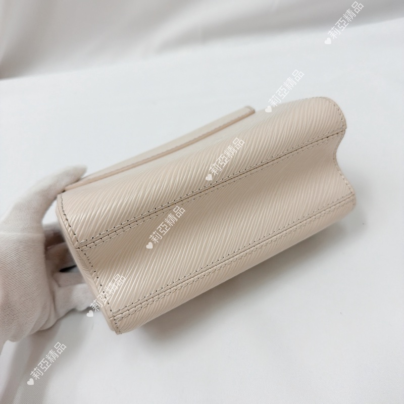 莉亞精品♡ Lv Twist Pm白金 二手美包-5