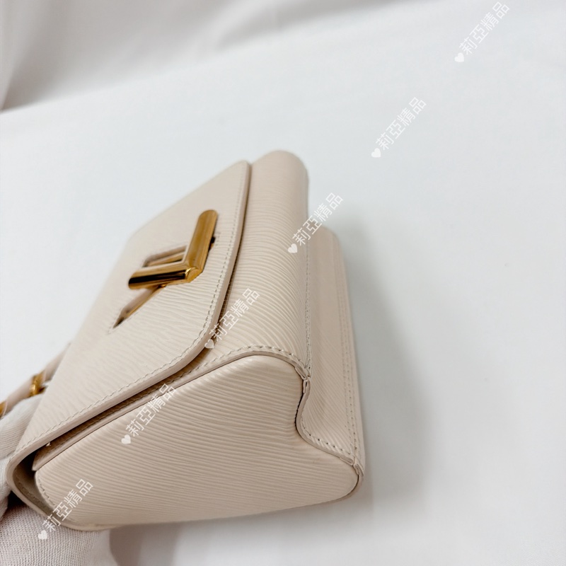 莉亞精品♡ Lv Twist Pm白金 二手美包-9