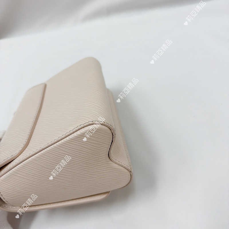 莉亞精品♡ Lv Twist Pm白金 二手美包-11