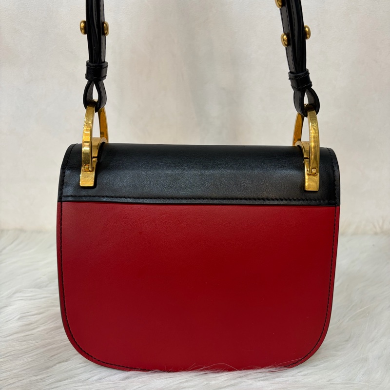 PRADA 1BD039 紅皮 黑皮 拼接 金釦 馬鞍包 斜背包-2