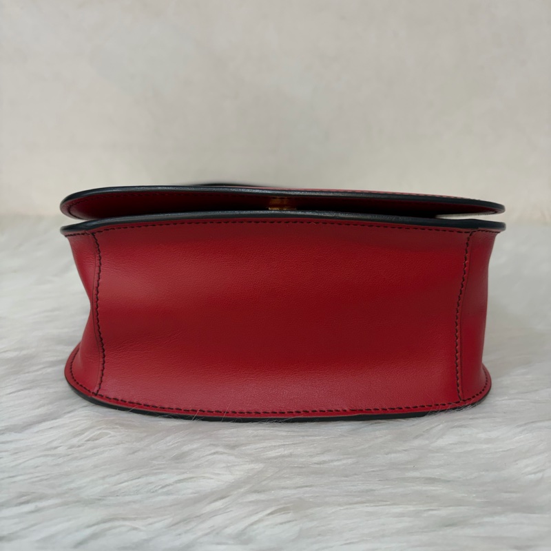 PRADA 1BD039 紅皮 黑皮 拼接 金釦 馬鞍包 斜背包-4
