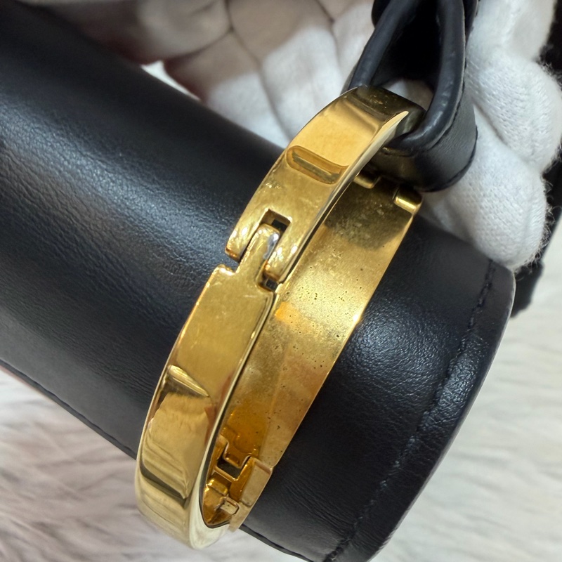 PRADA 1BD039 紅皮 黑皮 拼接 金釦 馬鞍包 斜背包-25