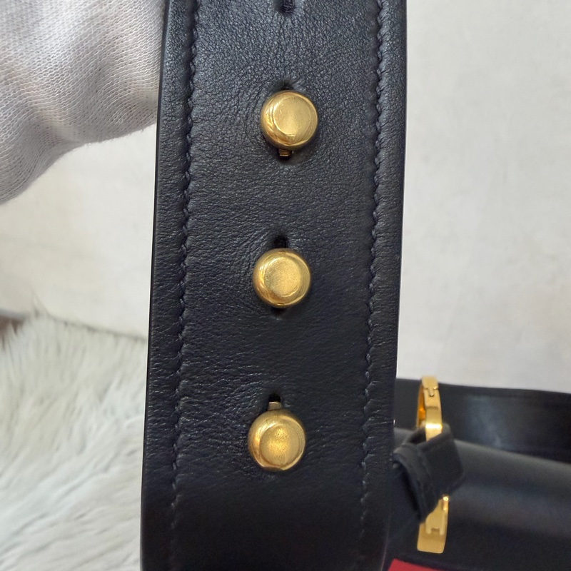 PRADA 1BD039 紅皮 黑皮 拼接 金釦 馬鞍包 斜背包-46