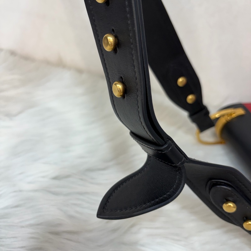 PRADA 1BD039 紅皮 黑皮 拼接 金釦 馬鞍包 斜背包-68