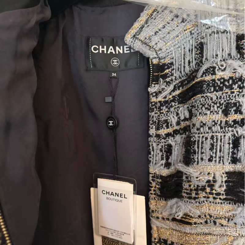 Chanel外套全新購於專櫃-0