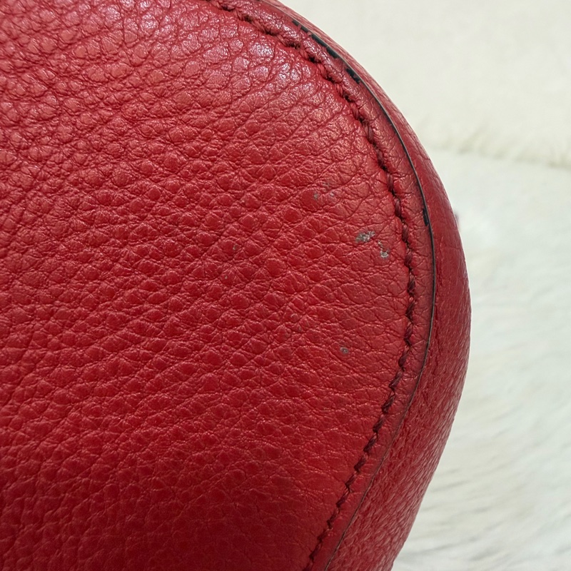 PRADA 1BE018 紅皮 荔枝紋 金釦 手提包 斜背包 水桶包-13