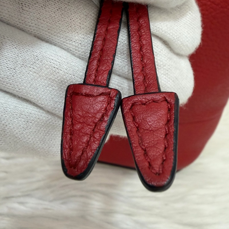 PRADA 1BE018 紅皮 荔枝紋 金釦 手提包 斜背包 水桶包-33