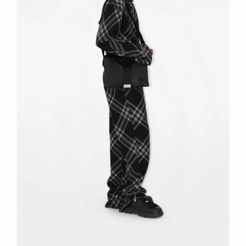 Burberry 男士 圖案標識翻蓋單肩包均碼碼29cm*14cm*27cm-3