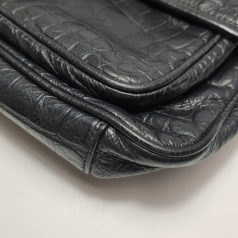 Saint Laurent Niki中型牛皮純色YSL標誌單肩包-31