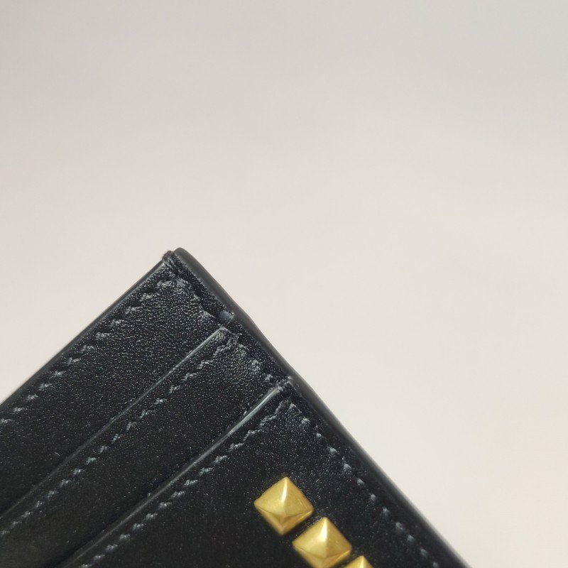 Saint Laurent 牛皮鉚釘裝飾字母logo卡包-9