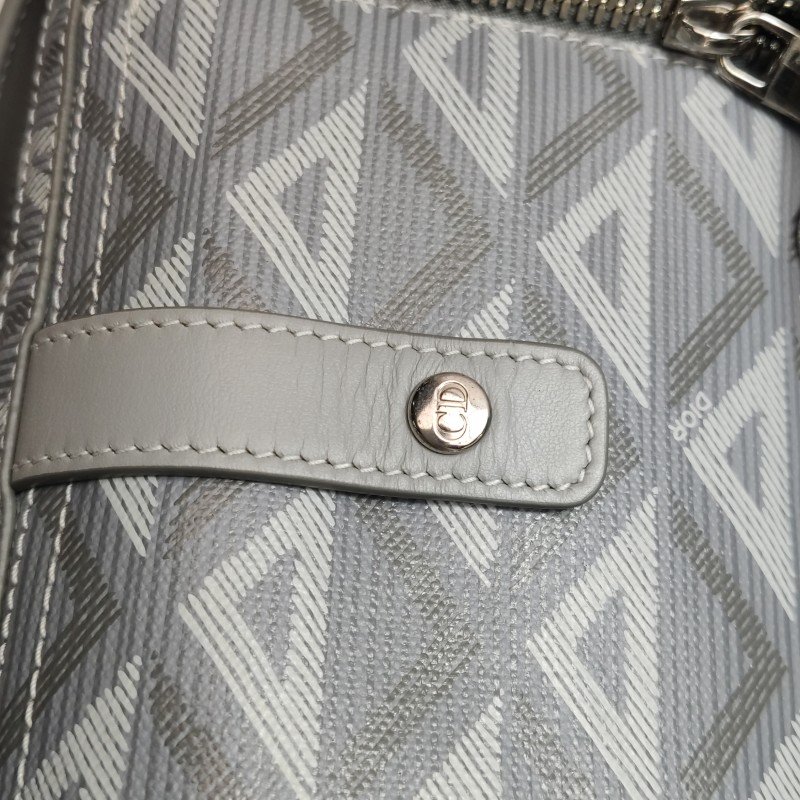 Dior Hit The Road牛皮拼色字母Logo斜背包單肩包-23