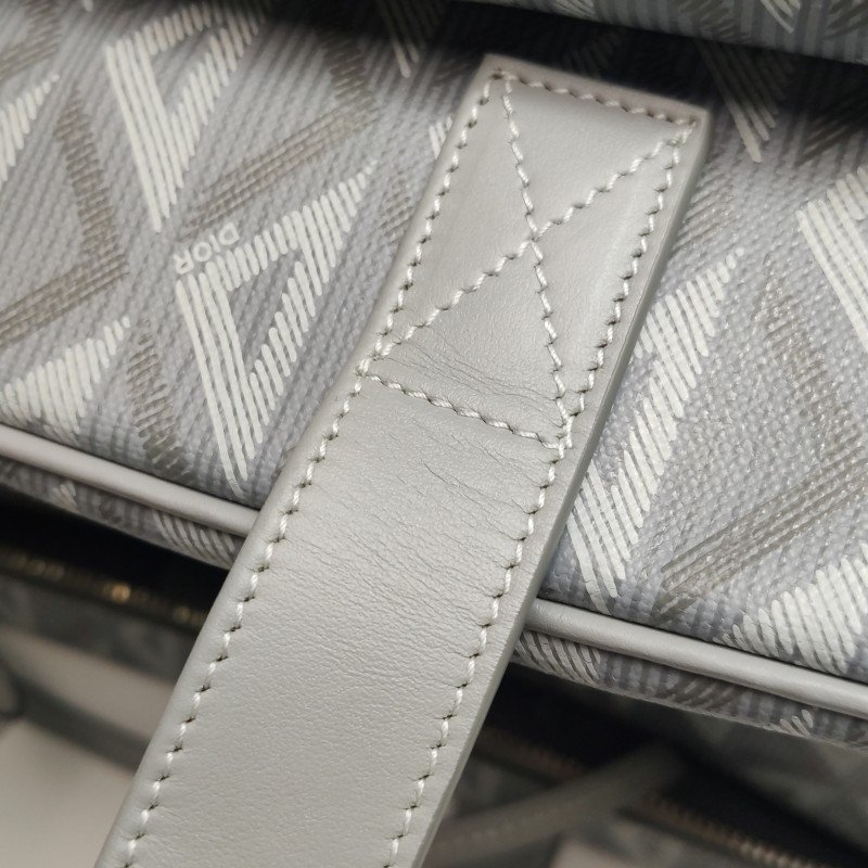 Dior Hit The Road牛皮拼色字母Logo斜背包單肩包-25