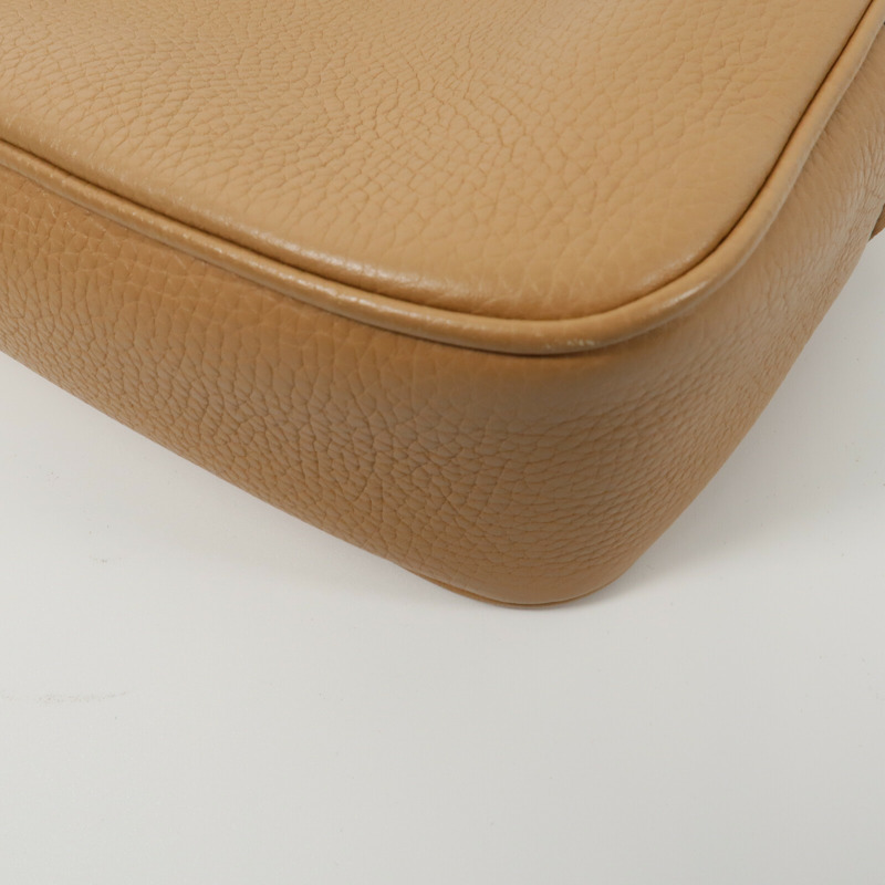 GUCCI 牛皮皮革Soho Disco肩背袋-15