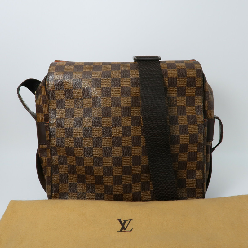 LOUIS VUITTON Damier Naviglio肩背袋-10
