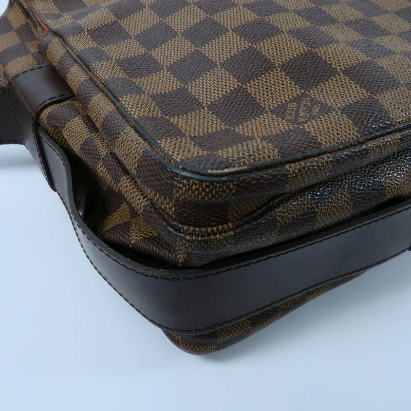 LOUIS VUITTON Damier Naviglio肩背袋-13